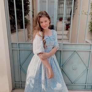 Meet your Posher, Chloe